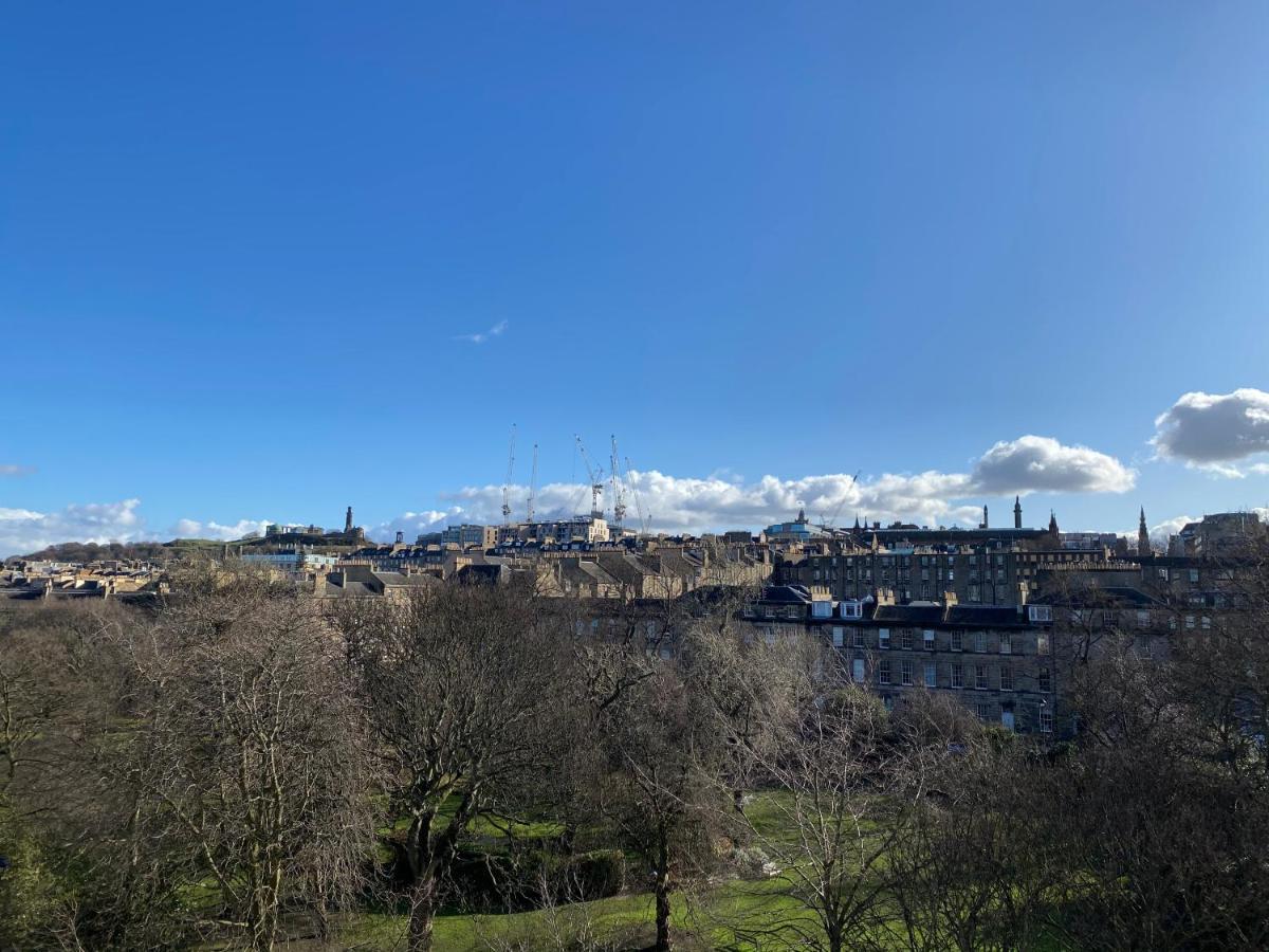New Town Apartment With Castle View Edinburg Exteriör bild